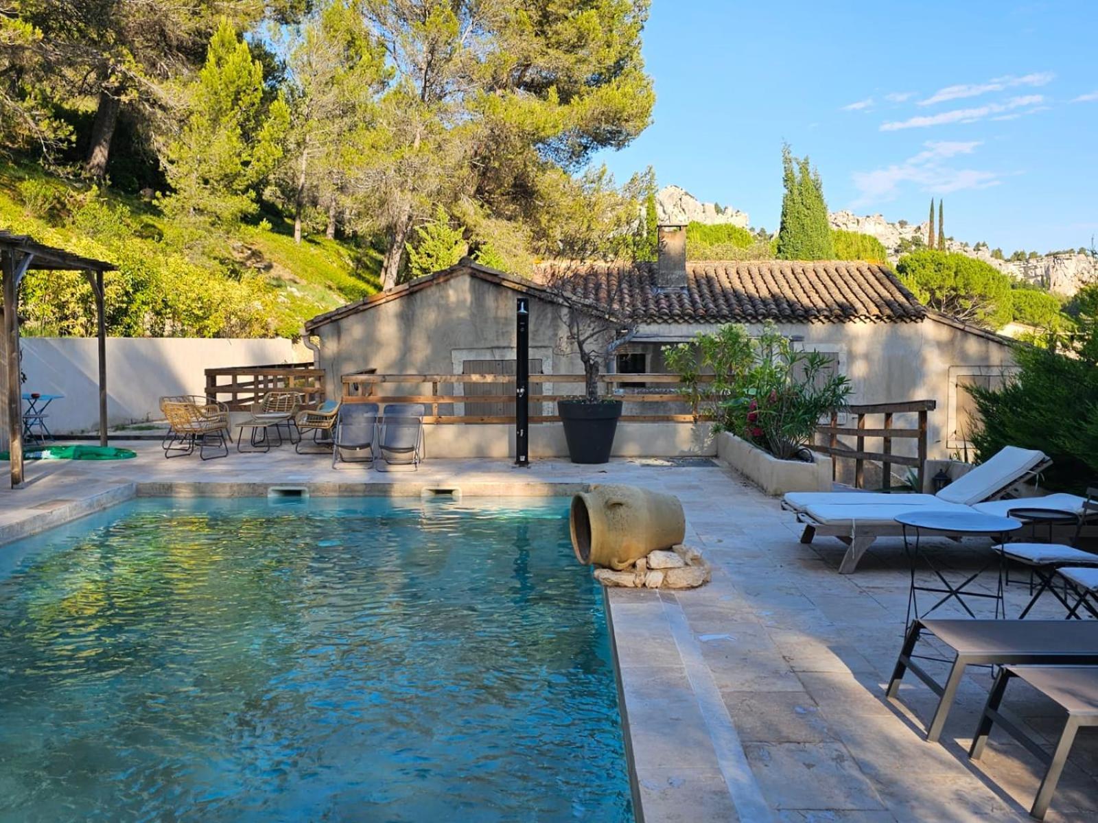 Mas De La Fadeto Bed & Breakfast เลส์โบซ์-เดอ-โพรว็องซ์ ภายนอก รูปภาพ