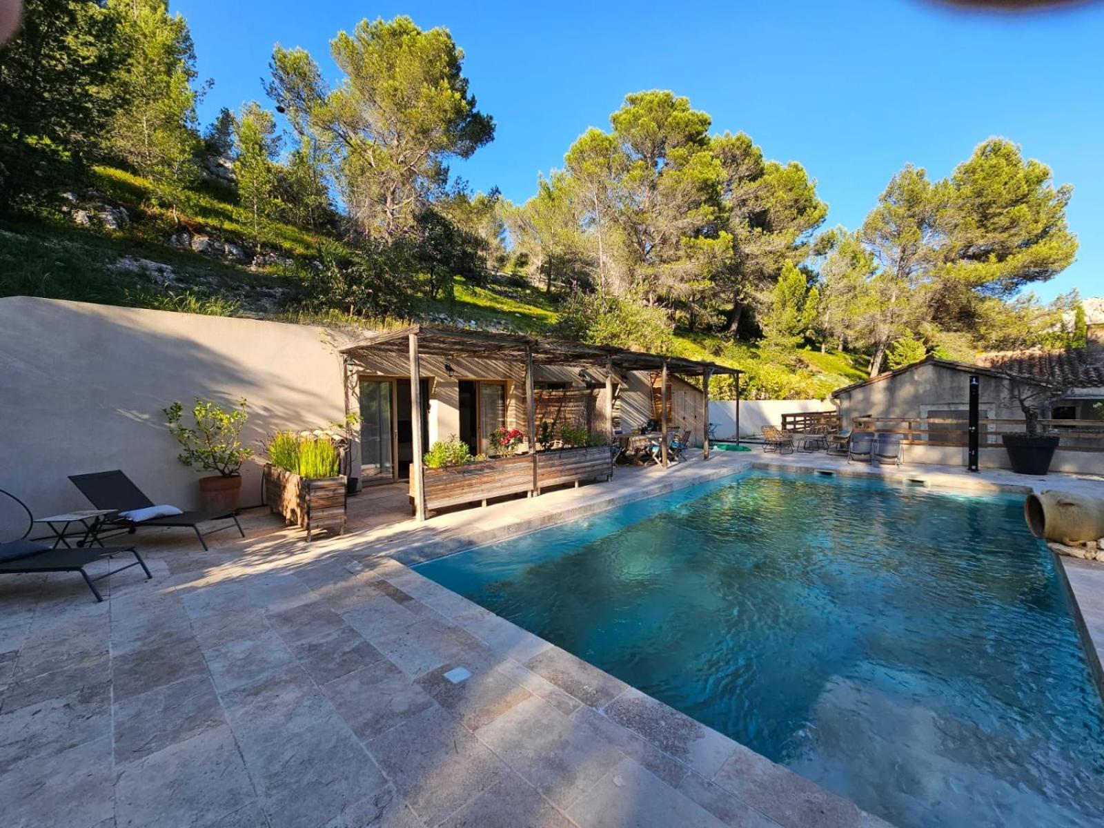 Mas De La Fadeto Bed & Breakfast เลส์โบซ์-เดอ-โพรว็องซ์ ภายนอก รูปภาพ