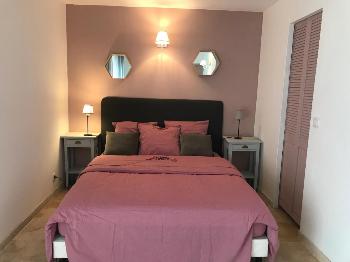 Mas De La Fadeto Bed & Breakfast เลส์โบซ์-เดอ-โพรว็องซ์ ภายนอก รูปภาพ